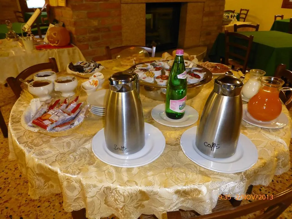 Agriturismo Ae Noseare トッリ・ディ・クアルテゾーロ イタリア