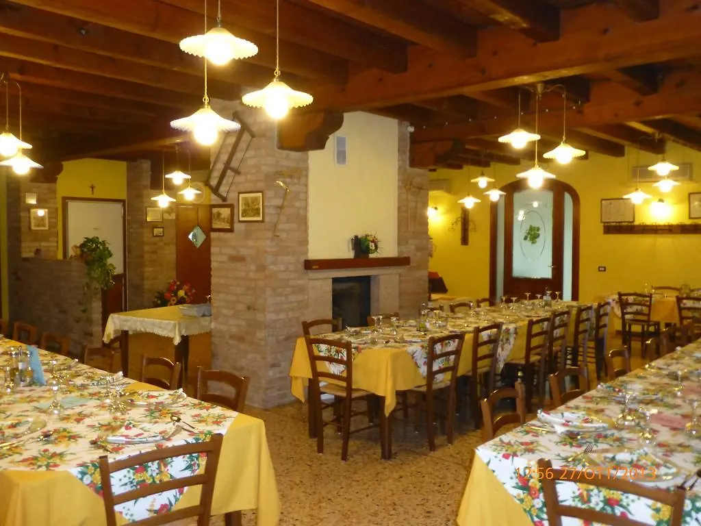 Agriturismo Ae Noseare トッリ・ディ・クアルテゾーロ ファームステイ