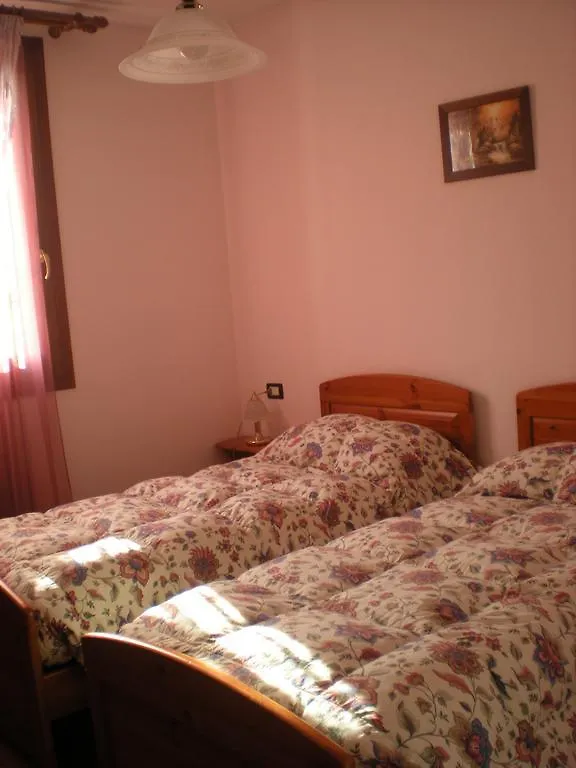 Agriturismo Ae Noseare トッリ・ディ・クアルテゾーロ